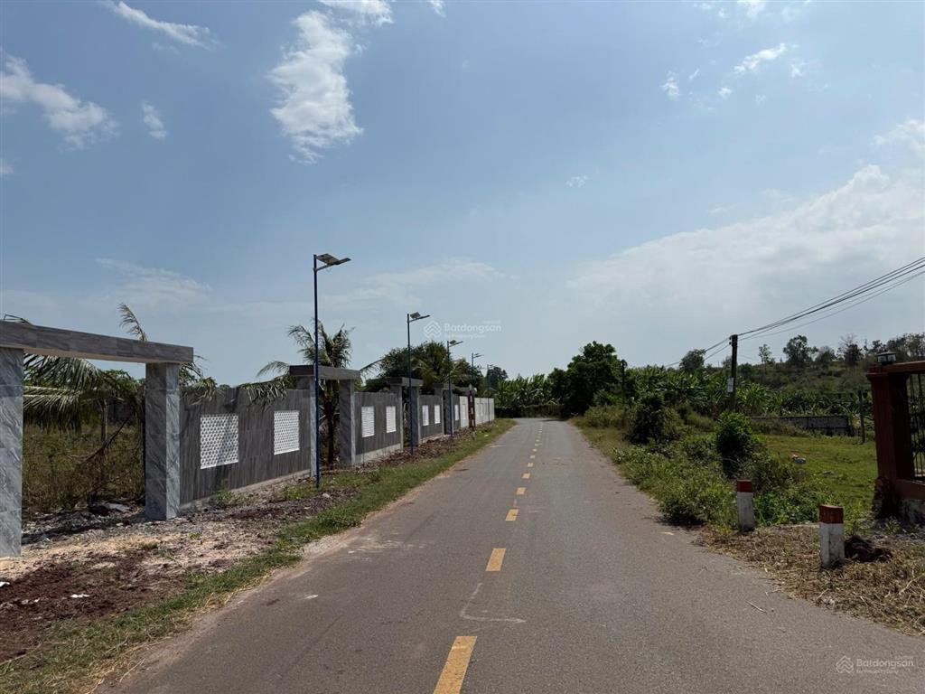 Bán đất tại đt 765, thị trấn đất đỏ, 1,8 tỷ, 216m2, pháp lý đầy đủ