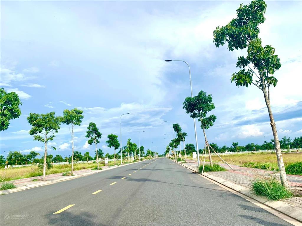 Bán gấp lô đất lago cnetro dãy thương mại 5*19 (95m2). giá 1.650