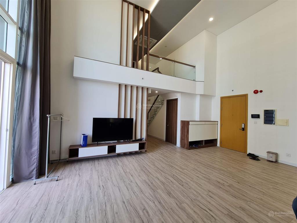 Cho thuê căn hộ duplex vista verde, 5 phòng ngủ, 80tr/tháng. 0867 979 ***