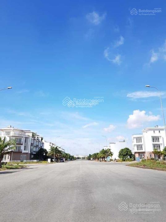 Nền đất phố trục đường 40m giá chỉ 42tr/m2