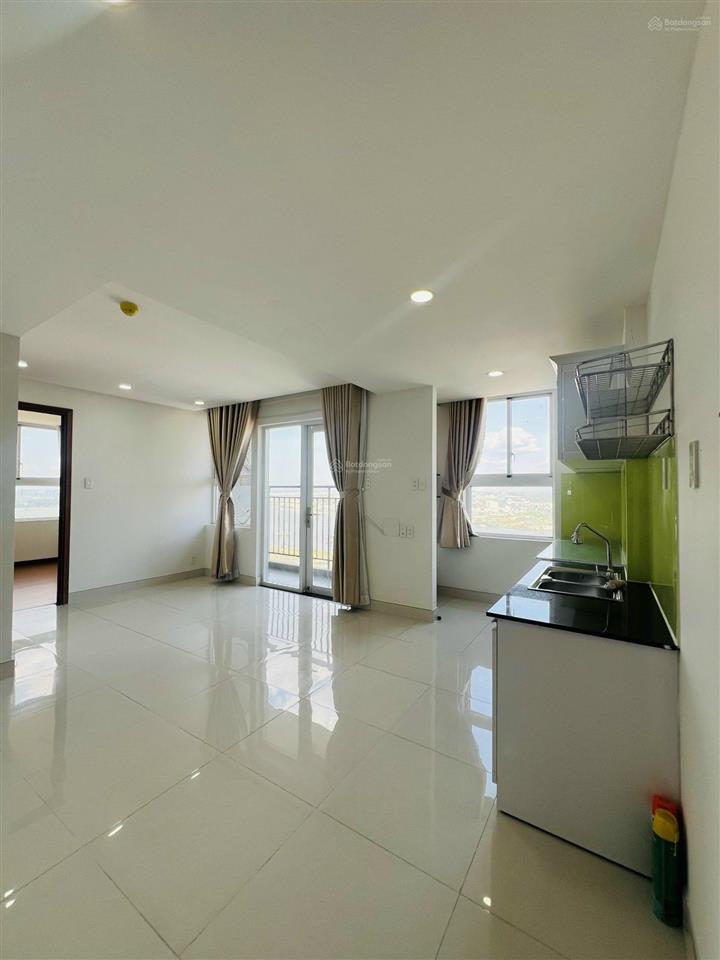 Cho thuê căn góc 2pn + 2wc view sông, chung cư samsora riverside