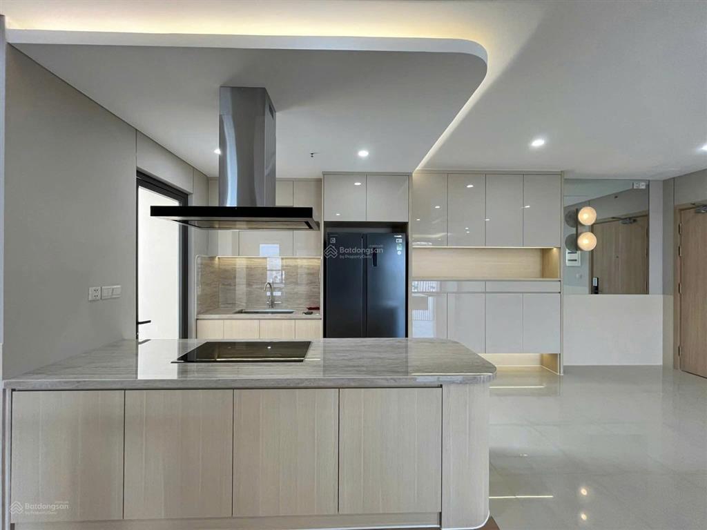 Căn 2pn, 2wc hado centrosa garden quận 10, view thành phố cực đẹp