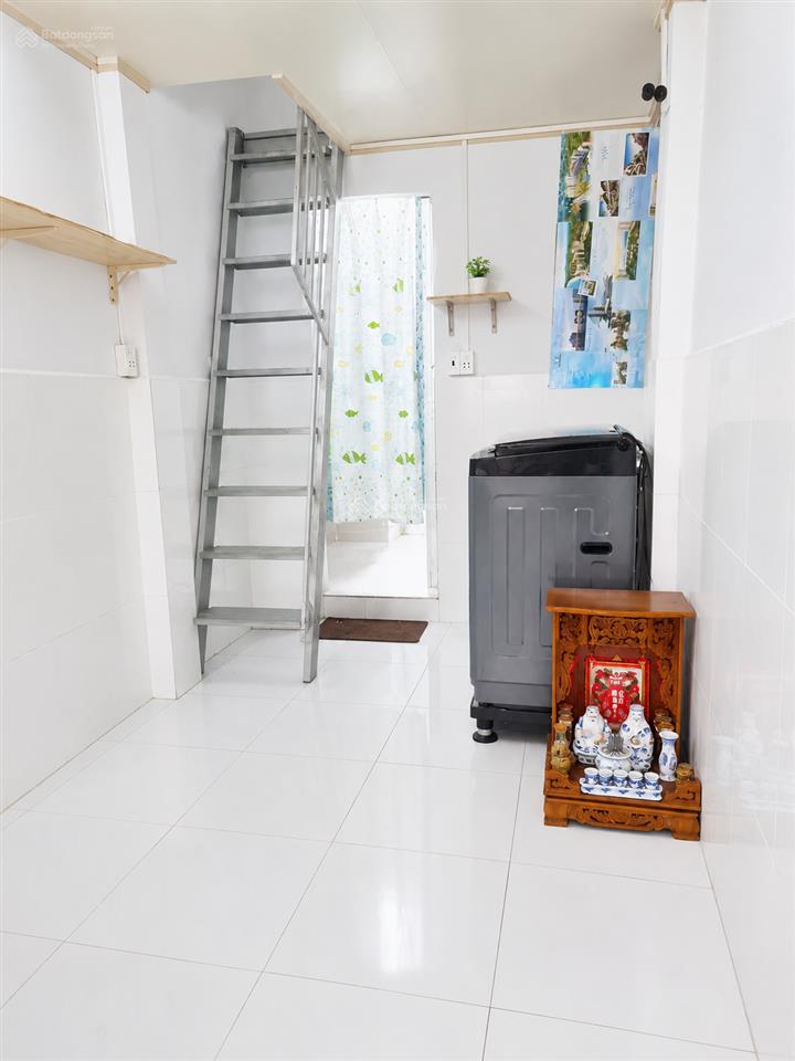Chính chủ cho thuê nhà nhỏ nguyên căn hẻm đoàn văn bơ, quận 4 giá 6 triệu