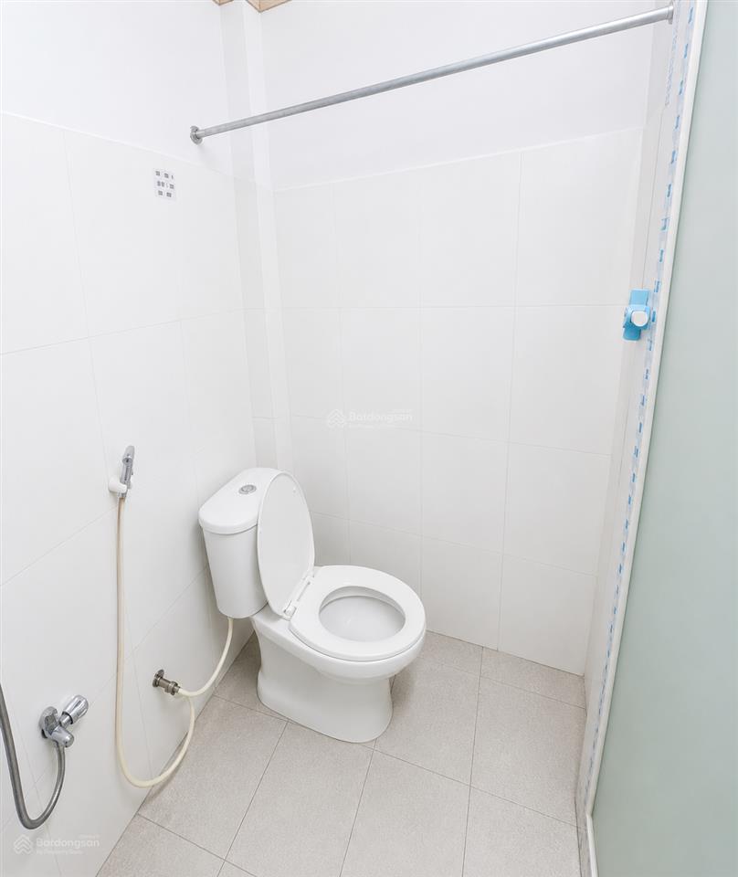 Chính chủ cho thuê nhà nhỏ nguyên căn hẻm đoàn văn bơ, quận 4 giá 6 triệu