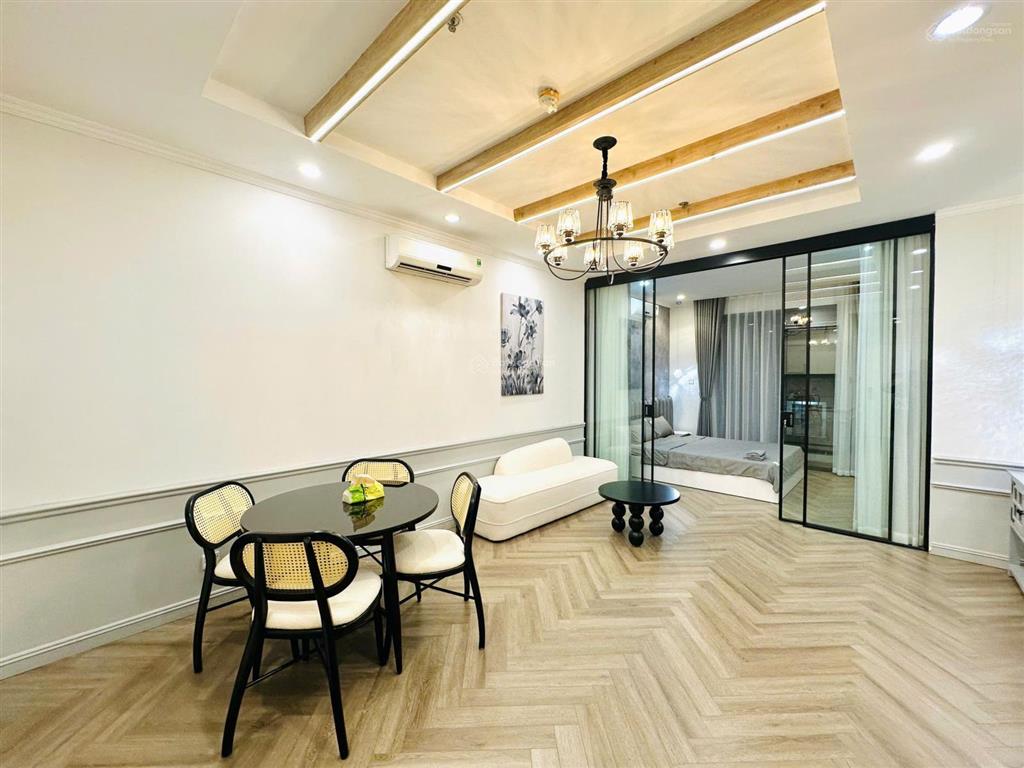 Giá hời căn 53m 1pn t09 times city, tầng trung, giá chỉ 5 tỷ full đồ.  0962 984 ***