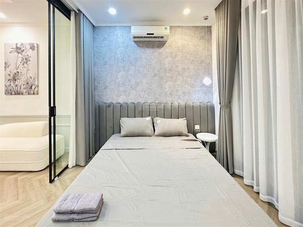 Giá hời căn 53m 1pn t09 times city, tầng trung, giá chỉ 5 tỷ full đồ.  0962 984 ***