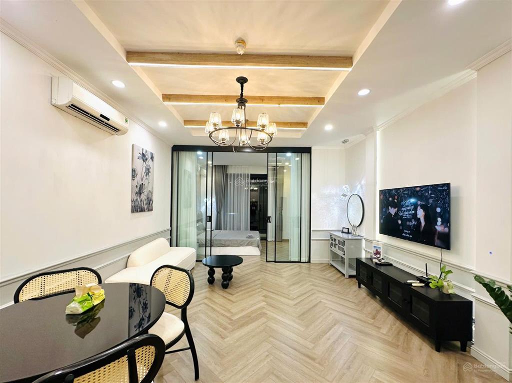 Giá hời căn 53m 1pn t09 times city, tầng trung, giá chỉ 5 tỷ full đồ.  0962 984 ***