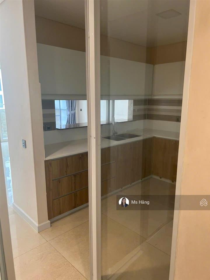 Cho thuê căn 2pn + 1, 124m2 tại the estella, giá 34 triệu vnd.  0938 960 *** hằng xem nhà