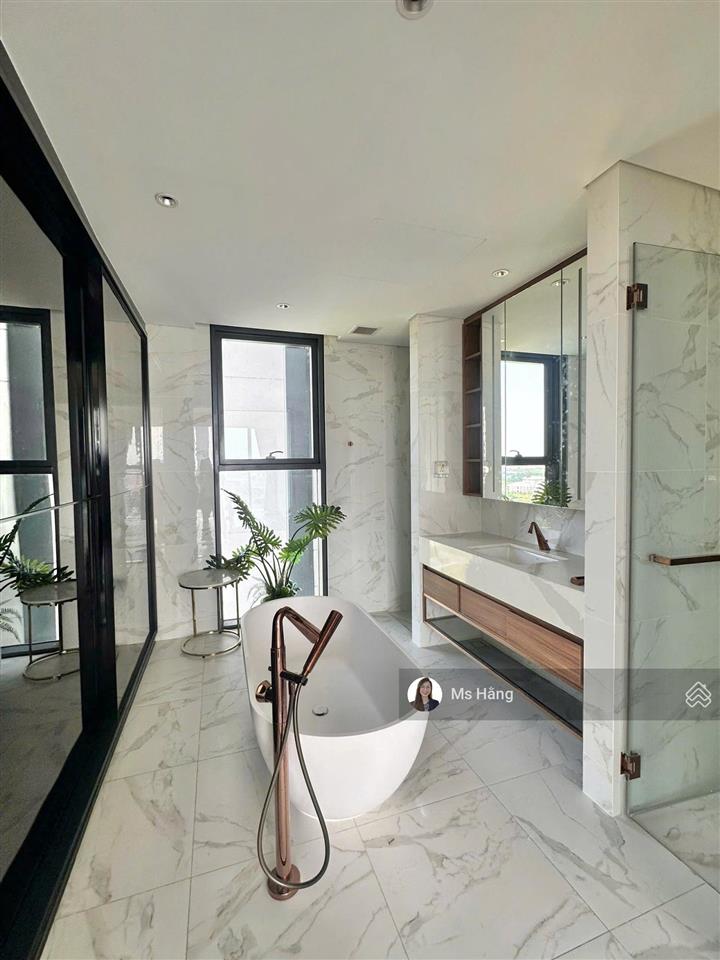 Cho thuê căn 3pn 2wc giá 110 triệu, 129m2 tại the crest metropole