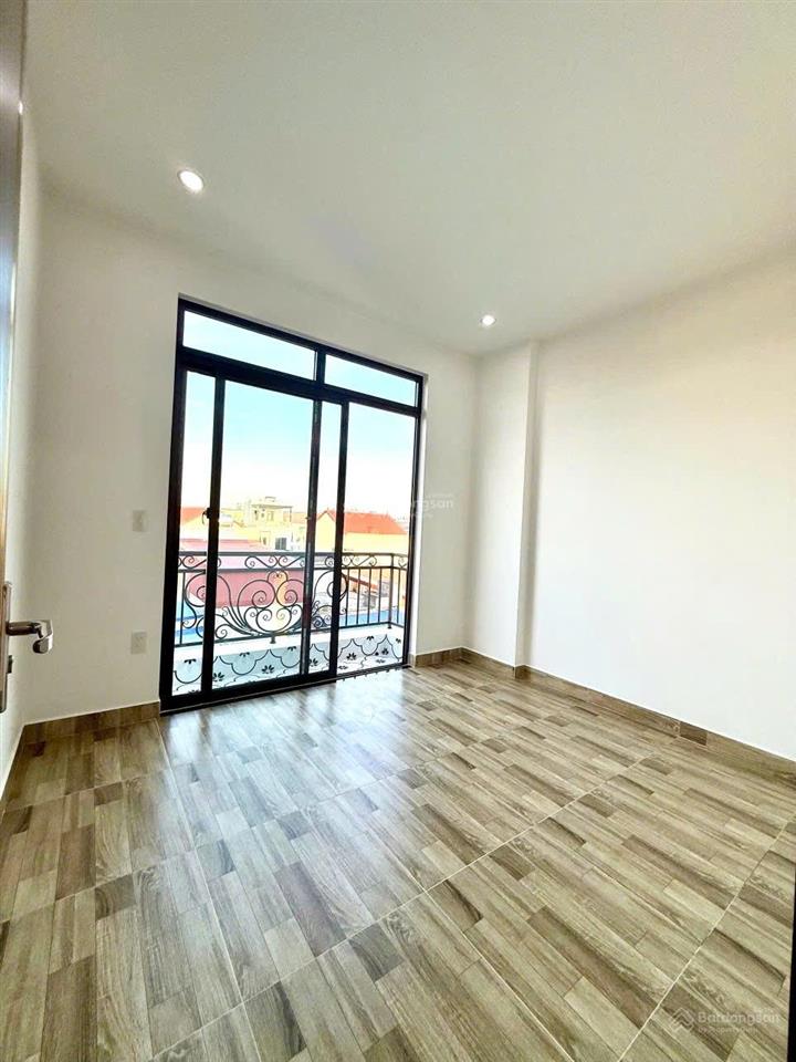 Chính chủ bán nhà trong ngõ đường 208 vân tra, an đồng, độc lập, ô tô đỗ sát nhà, sân cổng