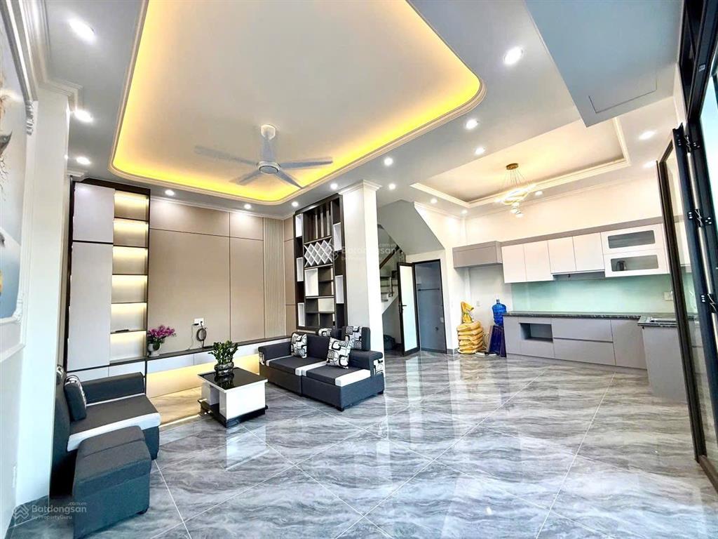 Chính chủ bán nhà trong ngõ đường 208 vân tra, an đồng, độc lập, ô tô đỗ sát nhà, sân cổng