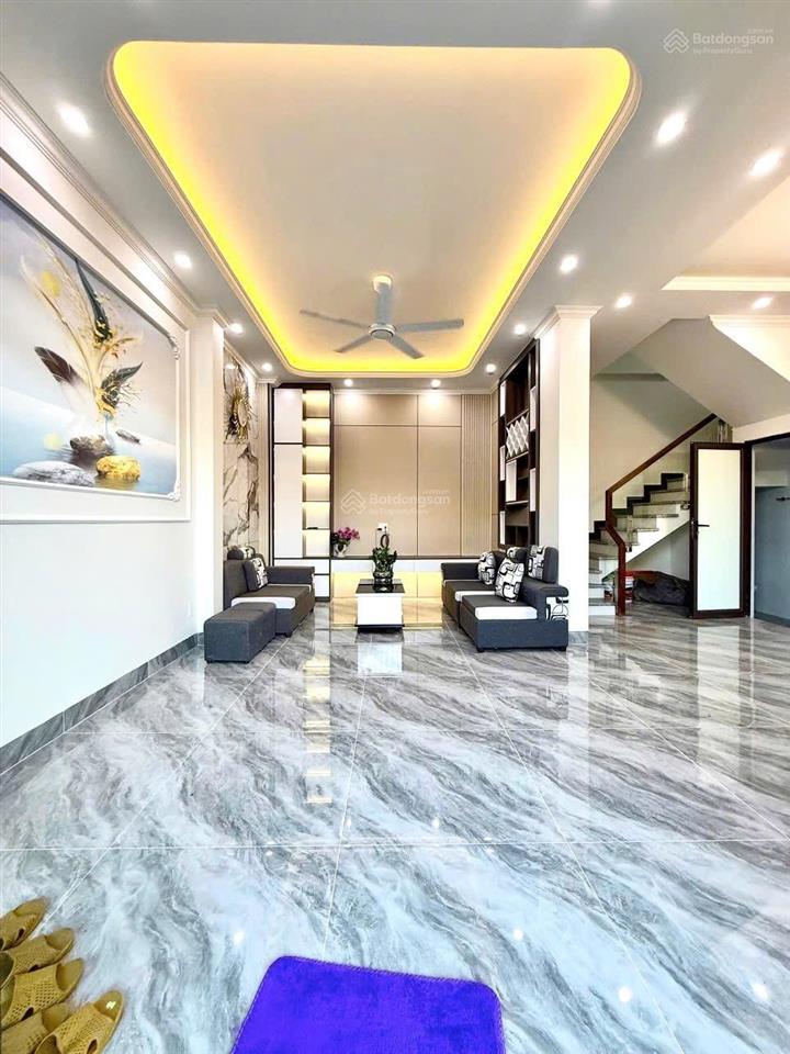 Chính chủ bán nhà trong ngõ đường 208 vân tra, an đồng, độc lập, ô tô đỗ sát nhà, sân cổng