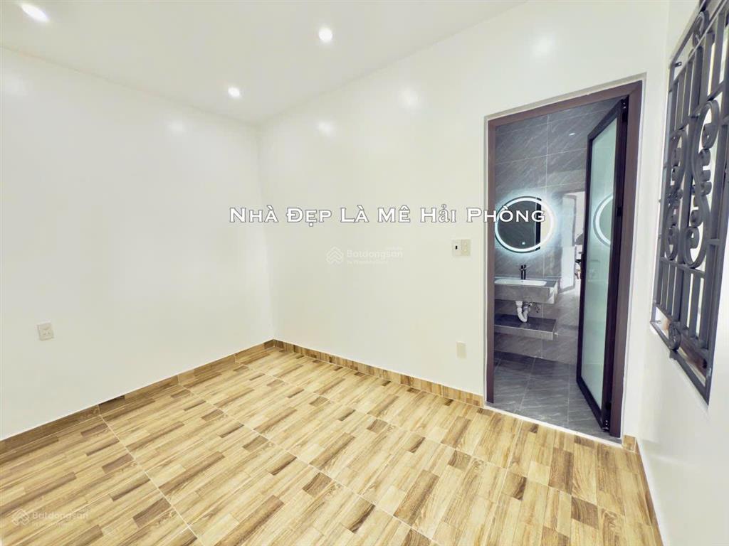 Chính chủ cần tiền hạ giá bán nhà 3 tầng độc lập, mặt ngõ kinh doanh nhỏ lẻ
