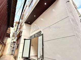 Chính chủ cần tiền hạ giá bán nhà 3 tầng độc lập, mặt ngõ kinh doanh nhỏ lẻ