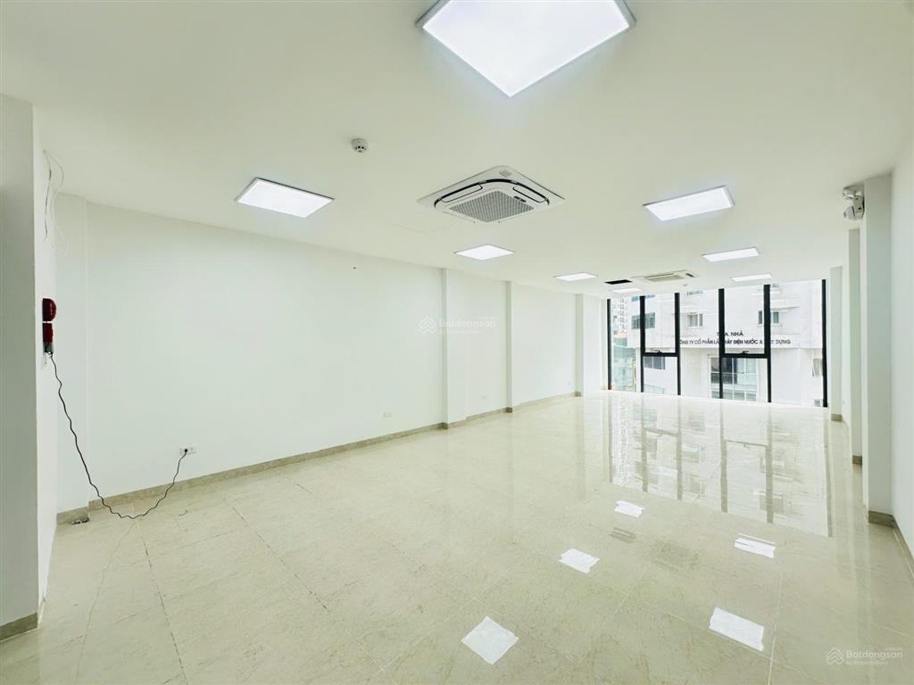 Văn phòng mới tinh view siêu đẹp phố nguyễn tuân, thanh xuân. 70m2/tầng