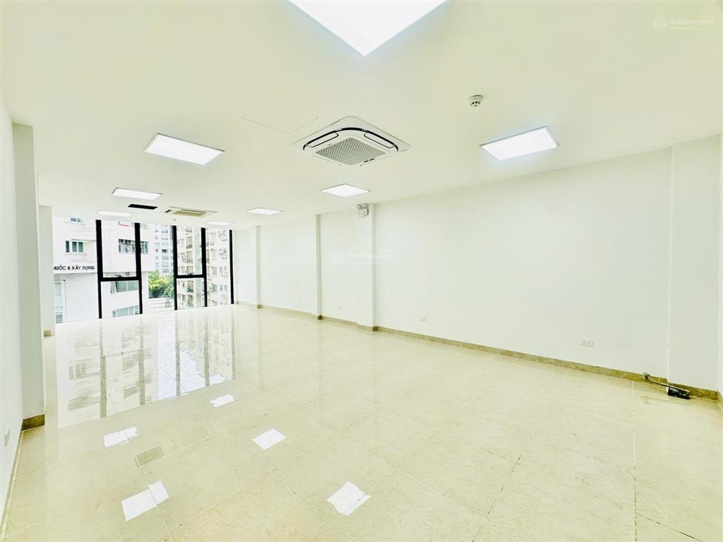 Văn phòng mới tinh view siêu đẹp phố nguyễn tuân, thanh xuân. 70m2/tầng