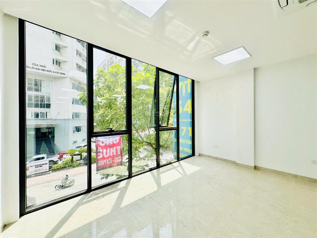 Văn phòng mới tinh view siêu đẹp phố nguyễn tuân, thanh xuân. 70m2/tầng