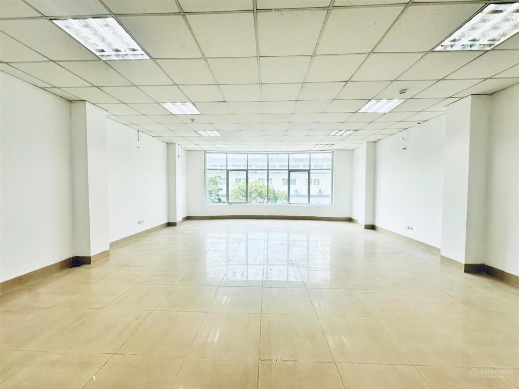 Cho thuê văn phòng 75m2 siêu đẹp trần cao 3m tại phố thọ tháp, cầu giấy.