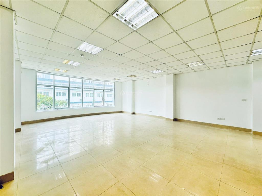 Cho thuê văn phòng 75m2 siêu đẹp trần cao 3m tại phố thọ tháp, cầu giấy.
