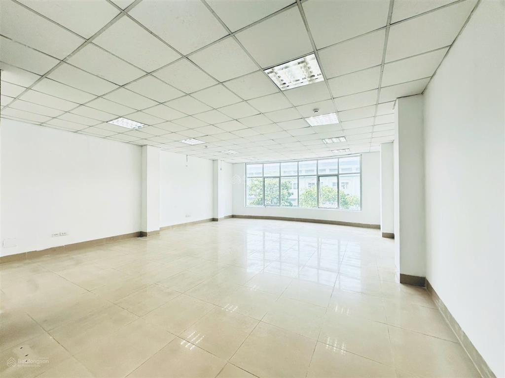 Cho thuê văn phòng 75m2 siêu đẹp trần cao 3m tại phố thọ tháp, cầu giấy.