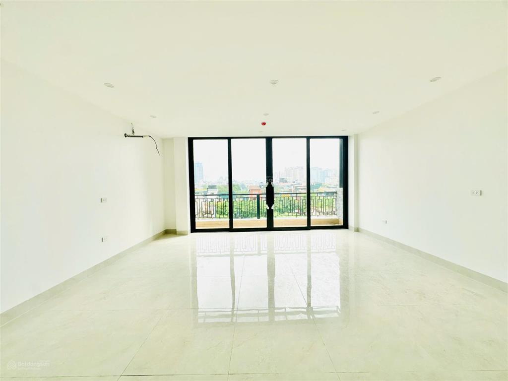 Cho thuê văn phòng 45m2 view kính cực thoáng tại phố trung kính, cầu giấy