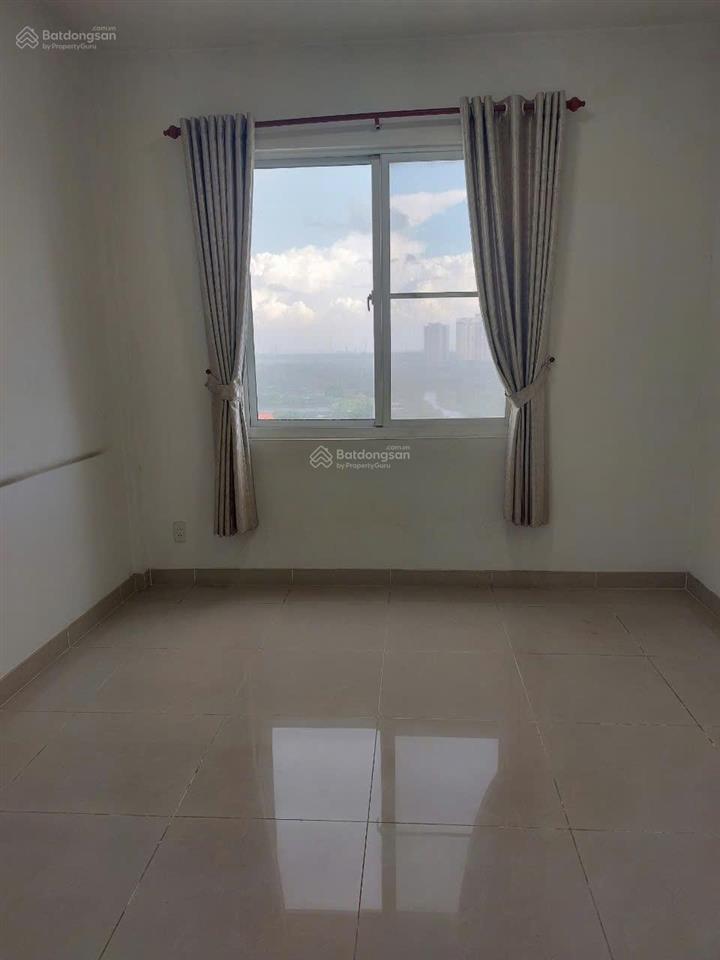 Cần cho thuê căn hộ 3pn không nội thất giá 20 triệu/ tháng khu cảnh đồi pmh.  0919 331 ***