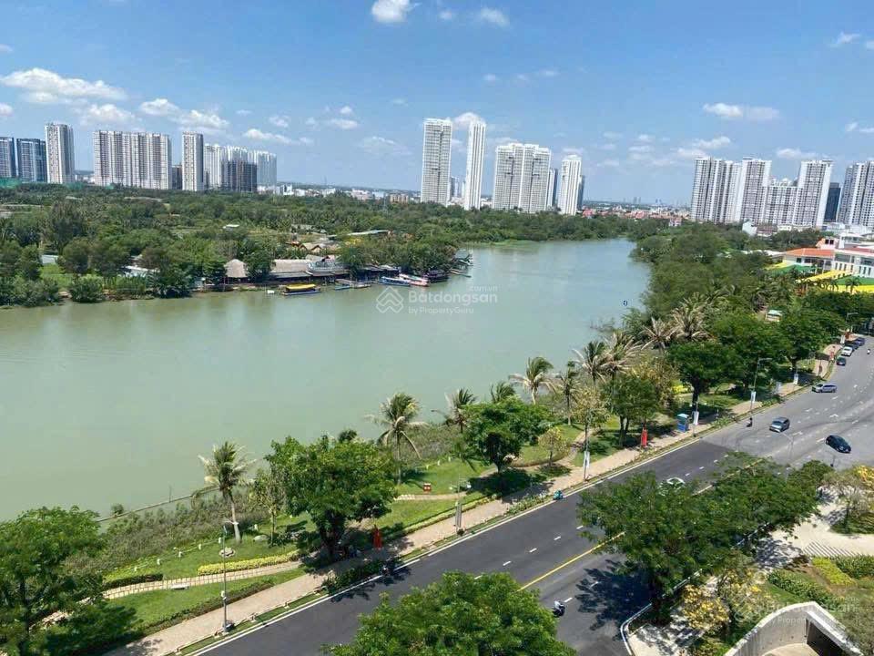 Cần bán nhanh căn hộ view sông the panorama giá 17,5 tỷ nổi bật thị trường.  0919 331 *** phương