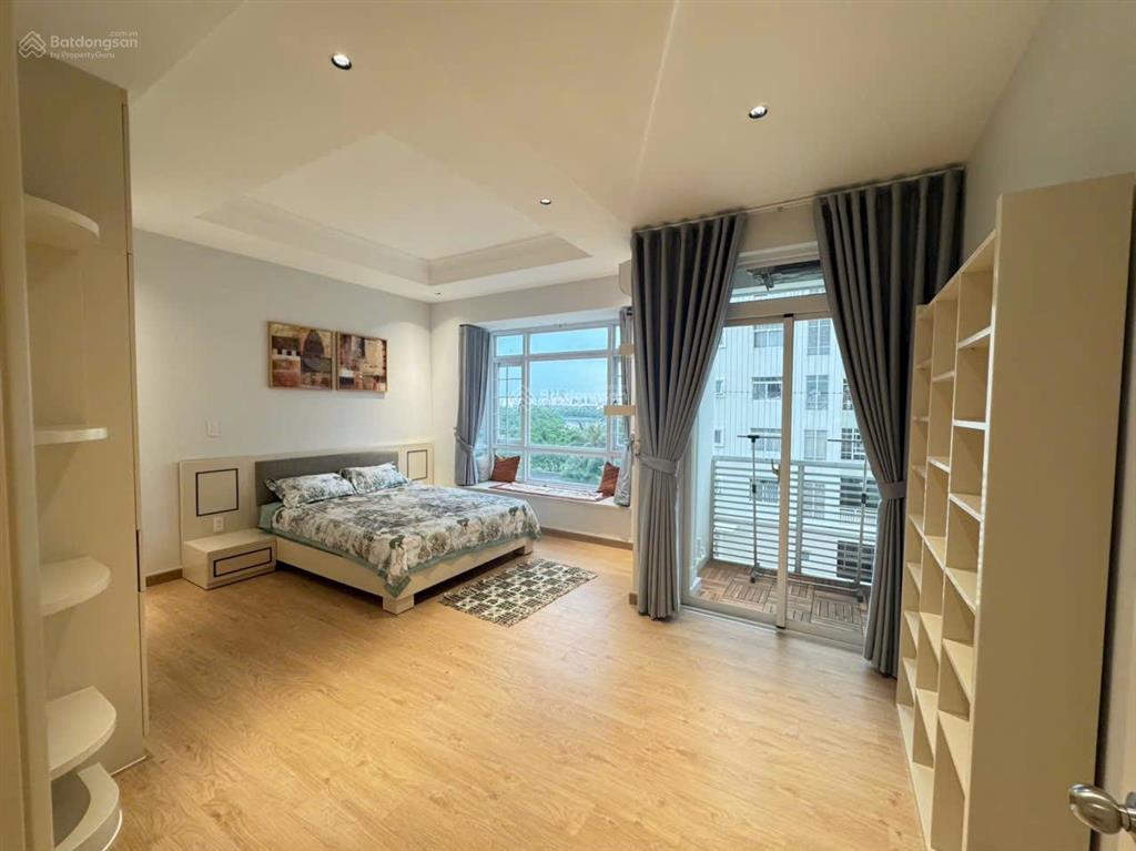 Bán căn hộ riverside residence dt 180m², phú mỹ hưng, quận 7 giá rẻ.  0919 331 *** em phanh