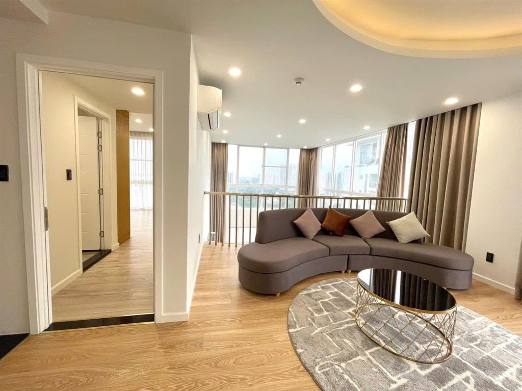 Hàng hiếm bán  penthouse riverpark khu vực sầm uất trung tâm phú mỹ hưng.  0919 331 ***