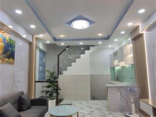 Nhà đẹp ở ngay khu dân trí ngay trung tâm quận8