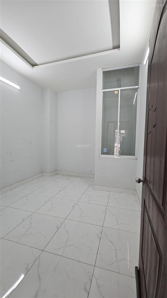 Nhà 3 lầu đúc hẻm xe hơi khu cao tầng đồng bộ an ninh