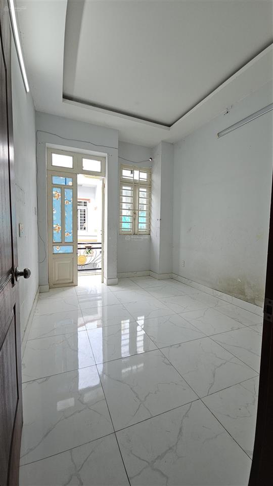 Nhà 3 lầu đúc hẻm xe hơi khu cao tầng đồng bộ an ninh