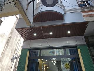 Nhà 2 lầu 4pn hẻm thông căn góc gần chợ rạch ông