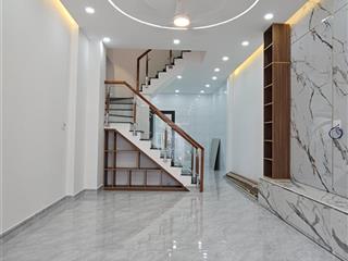 Nhà đẹp 3 lầu hẻm 5m thông thoáng gần cầu chữ y