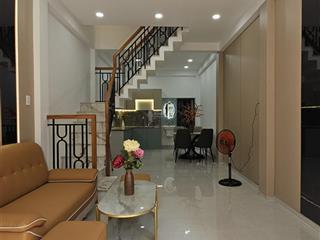 Nhà đẹp nội thất hiện đại sang trọng gần cầu nguyễn tri phương