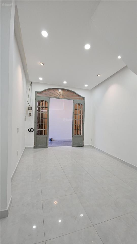 Nhà sát mặt tiền ql50 gần bến xe quận8 đi đâu cũng tiện