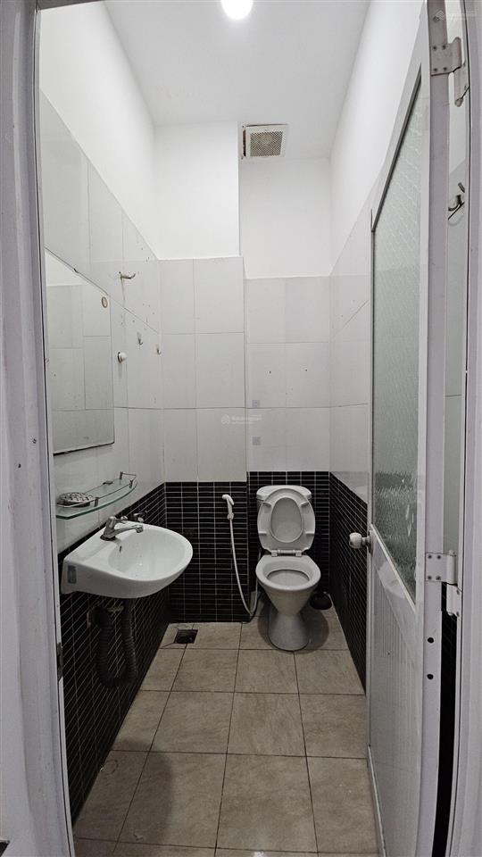 Nhà sát mặt tiền ql50 gần bến xe quận8 đi đâu cũng tiện