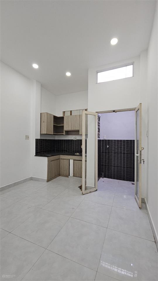 Nhà sát mặt tiền ql50 gần bến xe quận8 đi đâu cũng tiện