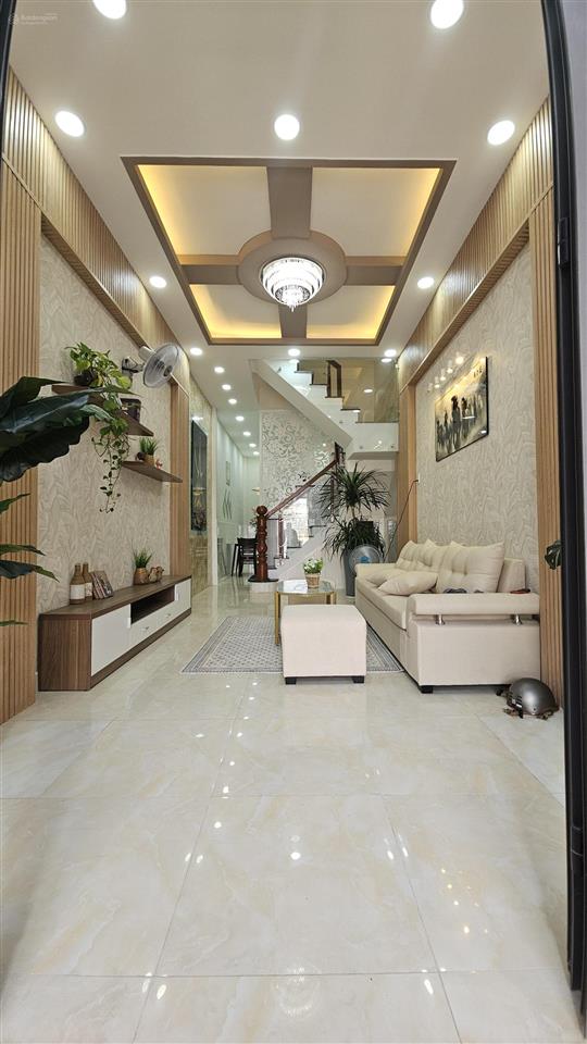 Bán gấp mặt tiền 5 tầng siêu đẹp veiw bờ kè mát mẻ