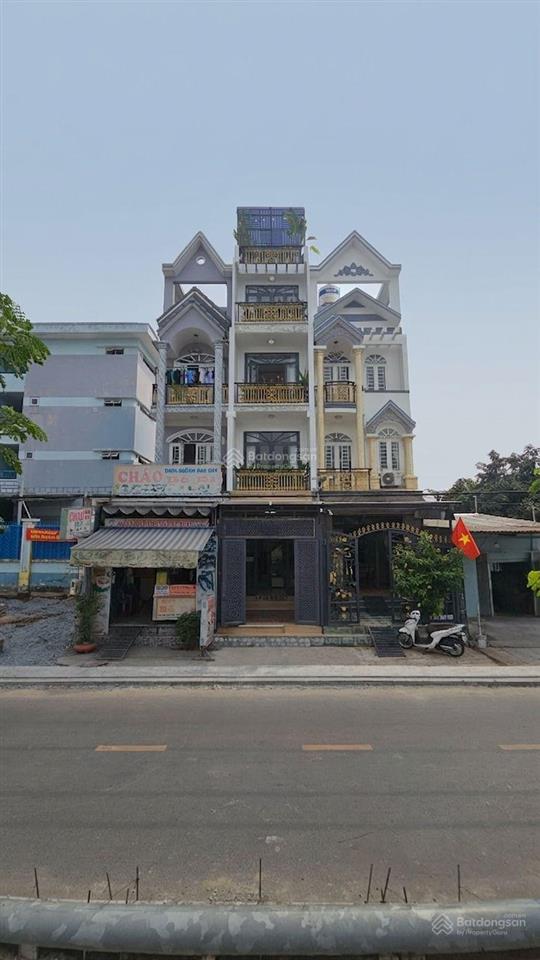 Bán gấp mặt tiền 5 tầng siêu đẹp veiw bờ kè mát mẻ