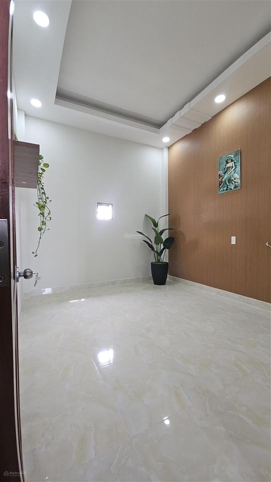 Bán gấp mặt tiền 5 tầng siêu đẹp veiw bờ kè mát mẻ