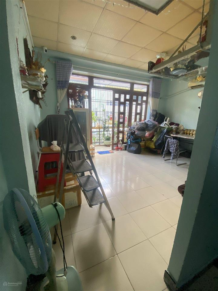 Nhà giá tốt diện tích đẹp có cửa hậu ra đường nội bộ
