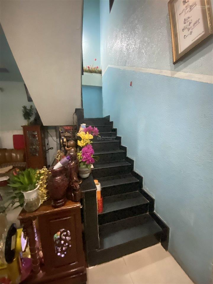 Nhà giá tốt diện tích đẹp có cửa hậu ra đường nội bộ