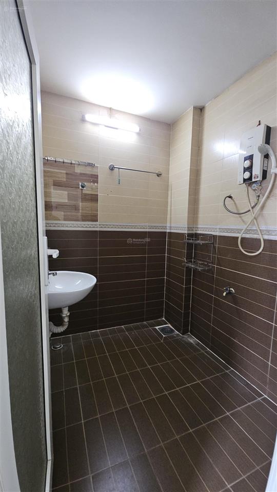 Nhà 3 tầng đúc bê tông kiên cố đường nguyễn duy tiềm năng