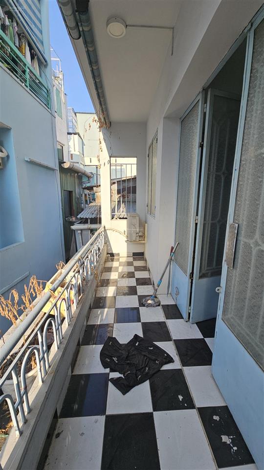 Nhà 3 tầng đúc bê tông kiên cố đường nguyễn duy tiềm năng