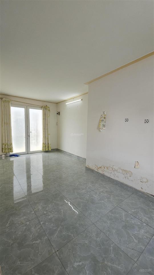 Nhà 3 tầng đúc bê tông kiên cố đường nguyễn duy tiềm năng