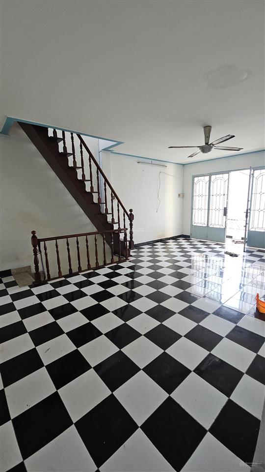 Nhà 3 tầng đúc bê tông kiên cố đường nguyễn duy tiềm năng