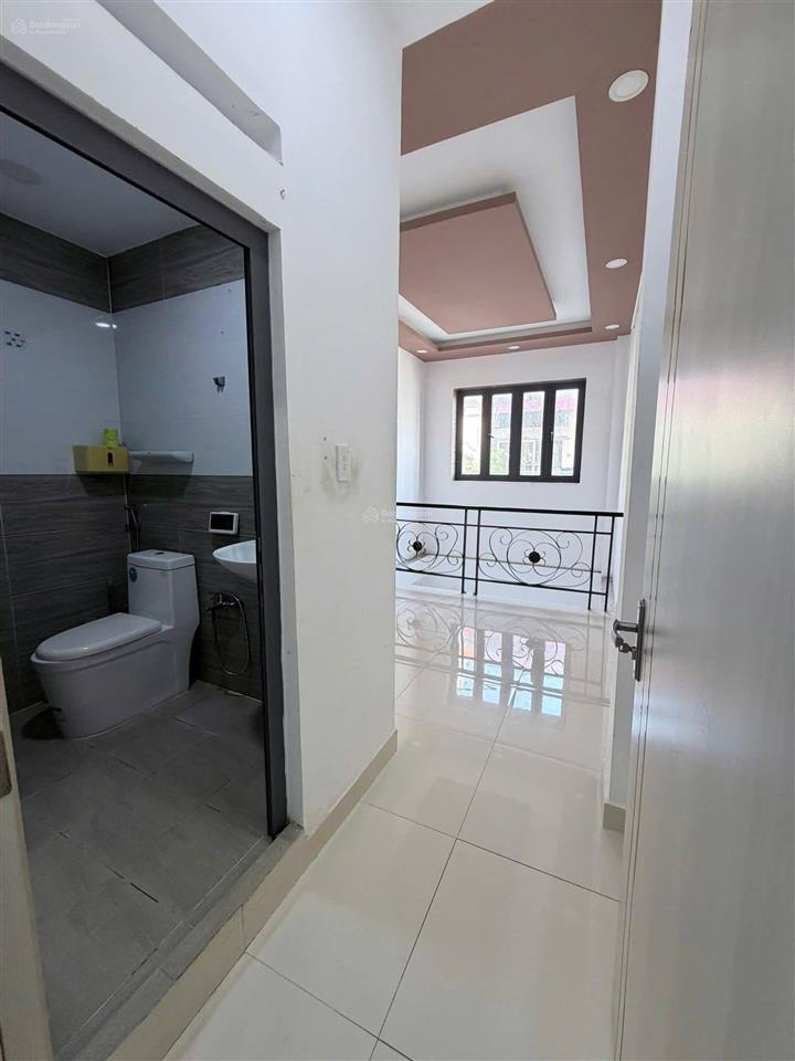 Nhà 5 tầng hẻm thông thoáng âu dương lân trung tâm quận8