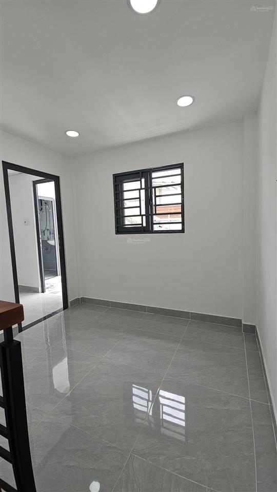 Nhà đẹp hiện đại 2 lầu đúc gần cầu chữ y hưng phú quận8