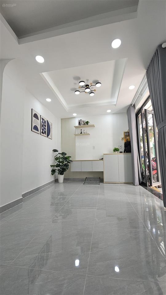Nhà đẹp hiện đại 2 lầu đúc gần cầu chữ y hưng phú quận8